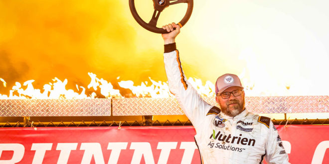 Jonathan Davenport wins at Eldora