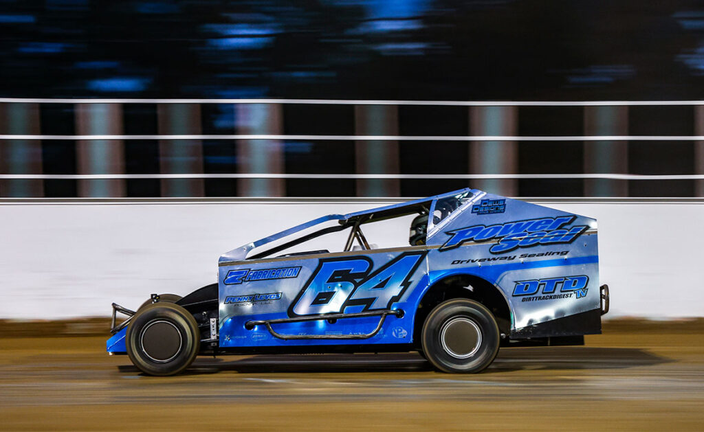 Tyler Cocoran racing at Oswego