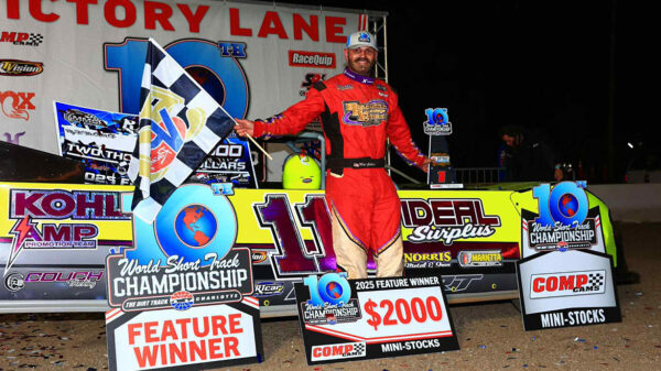 Matt Gilbert wins during 10th World Short Track Championship