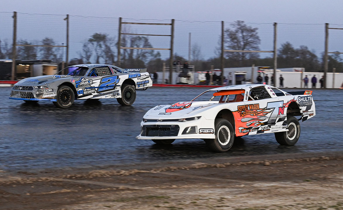 New Year of Hoosier Weekly Championships Begins for DIRTcar