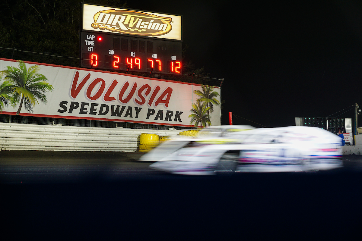 UMP Modifieds racing under Volusia banner