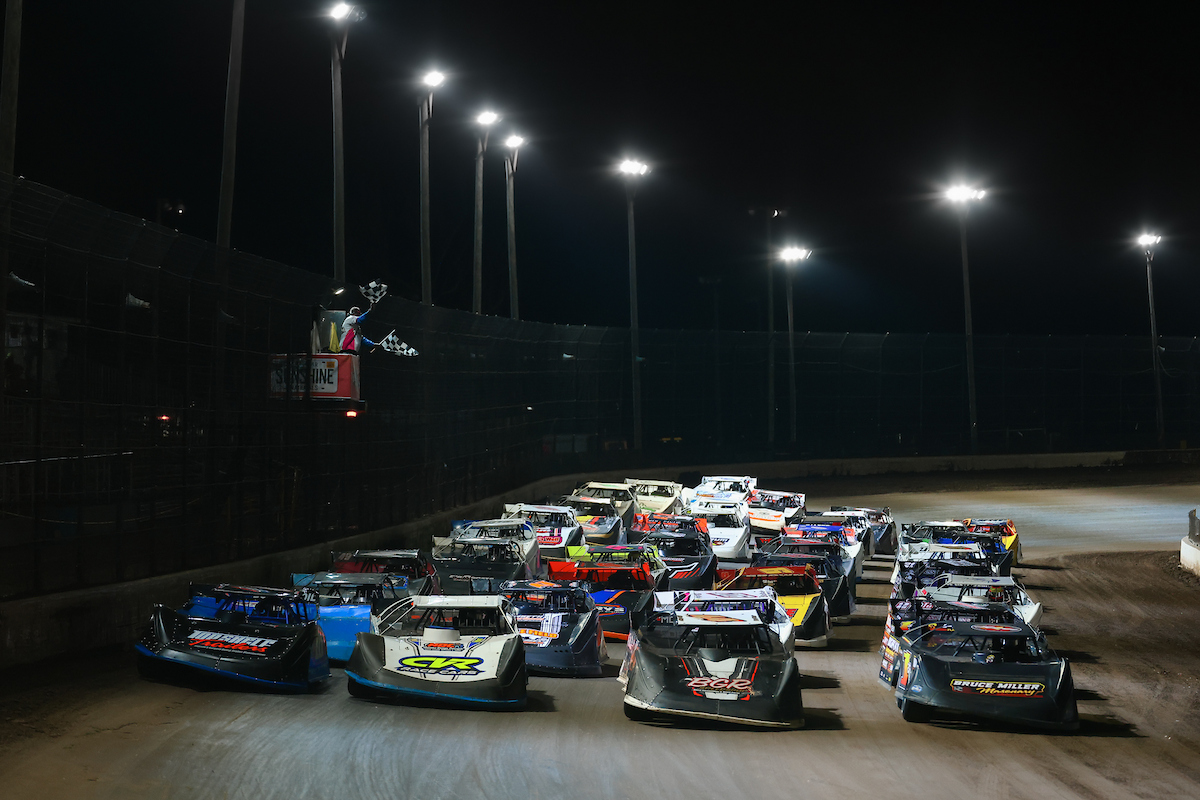 DIRTcar Late Models Four Wide