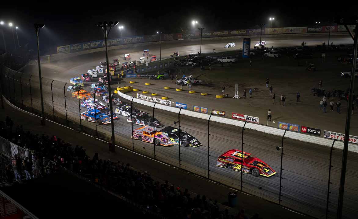 Full field of DIRTcar UMP Modifieds at Volusia