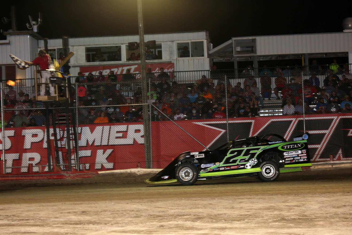 Shirley Clinches Fourth Championship While Feger Takes Checkers at Merritt DIRTcar Summer