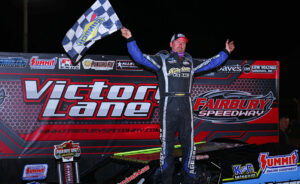 Mike Harrison celebrates PDC win