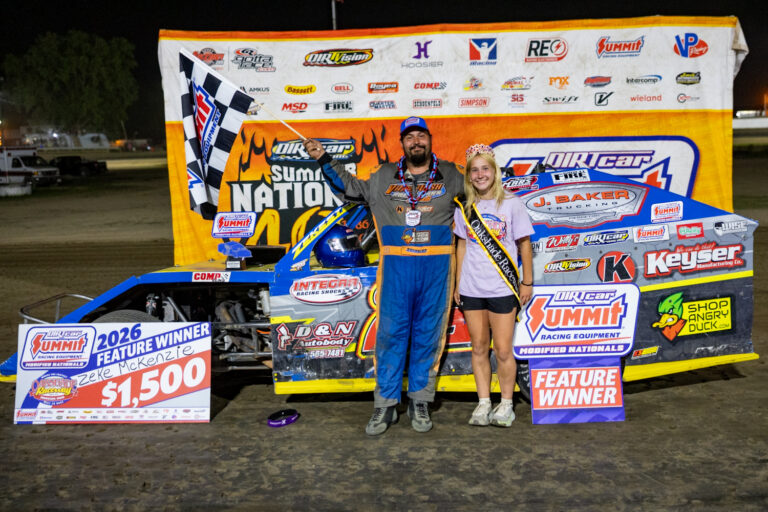 Zeke McKenzie Gets Third Career Summit Modifieds Win at Oakshade
