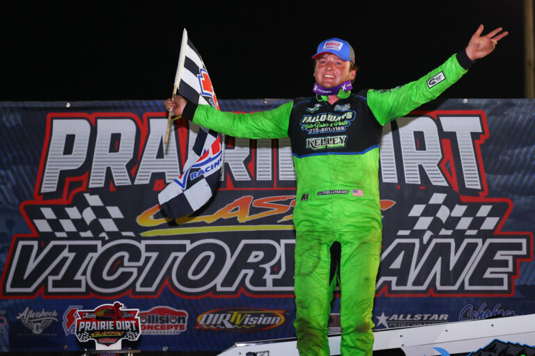 Cole Falloway Dominates at Fairbury to Win Modified Prairie Dirt Classic
