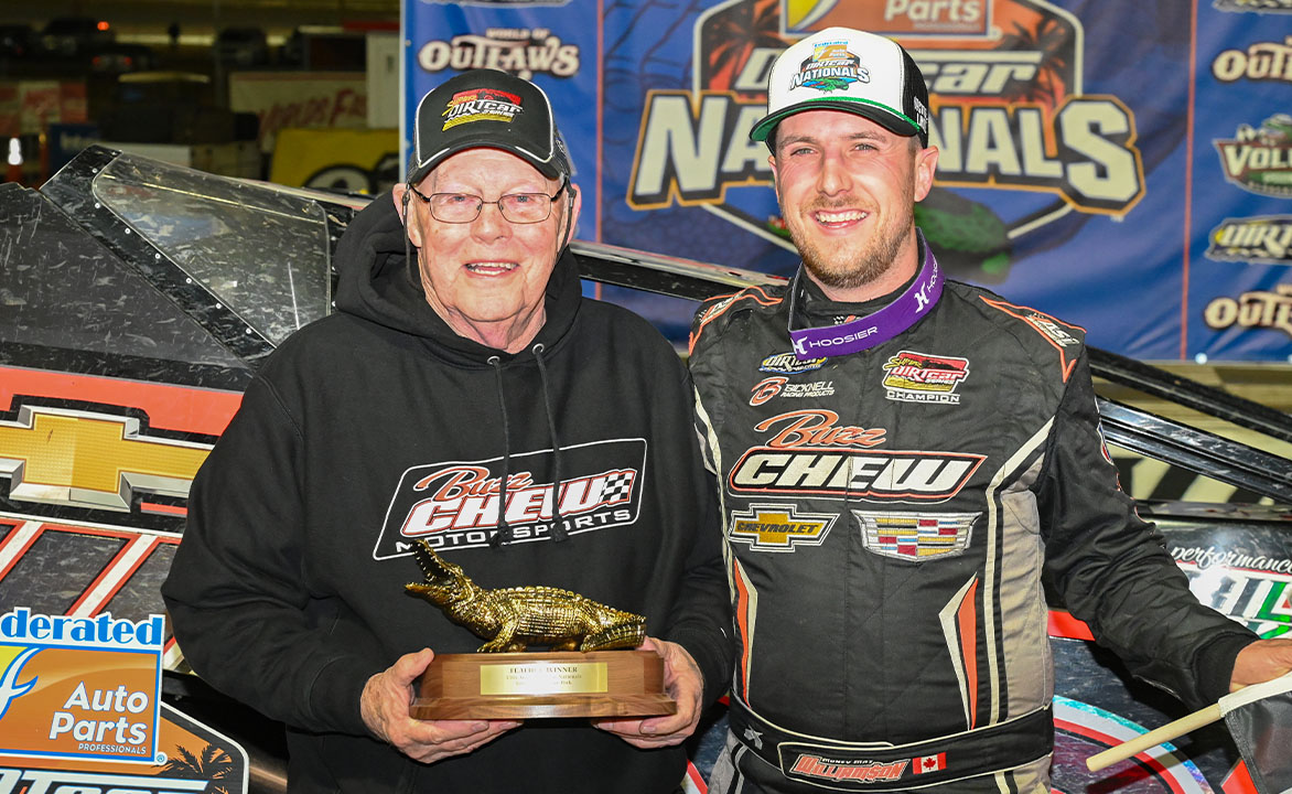 BUZZIN’ TO THE FRONT: Mat Williamson Outduels Larry Wight For Seventh DIRTcar Nationals Win