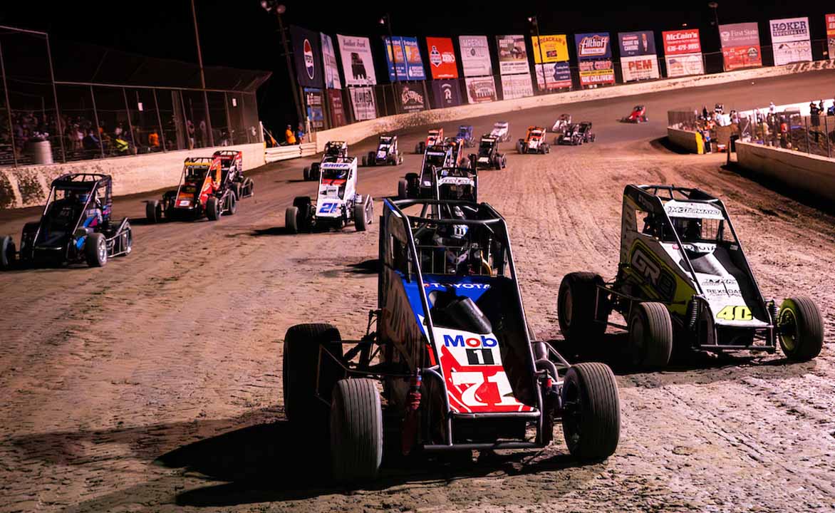 THE MONTH AHEAD: Xtreme Outlaw Midgets Tackle Visits to Illinois, Oklahoma in July 