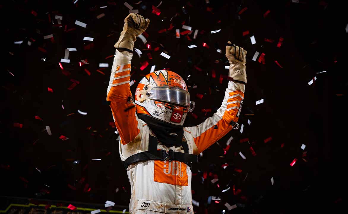 Jacob Denney Bookends Xtreme Outlaw Midget Championship with Finale Victory at Millbridge