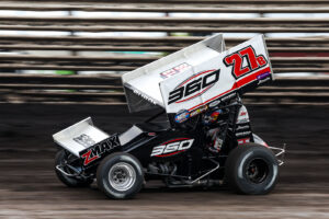 Jake Bubak driving his Sprint Car around a racetrack at an American Sprint Car Series event
